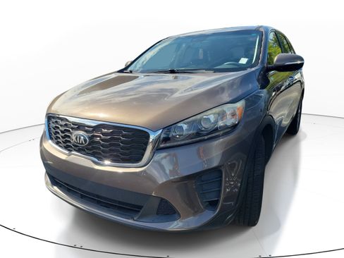 Used 2020 Kia Sorento LX FWD image 3