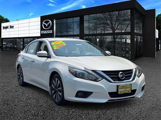 Used 2017 Nissan Altima 2.5 SL w/ 2.5 Technology Package FWD video 1