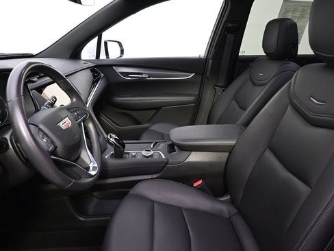 Certified 2023 Cadillac XT6 Luxury AWD/4WD image 13