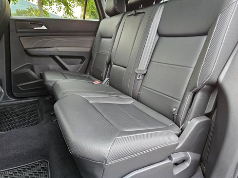 Used 2021 Volkswagen Atlas Cross Sport SE w/ Panoramic Sunroof Package AWD/4WD image 19