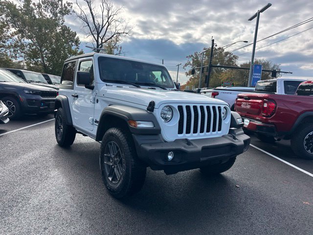 Used 2024 Jeep Wrangler Sport AWD/4WD image 18