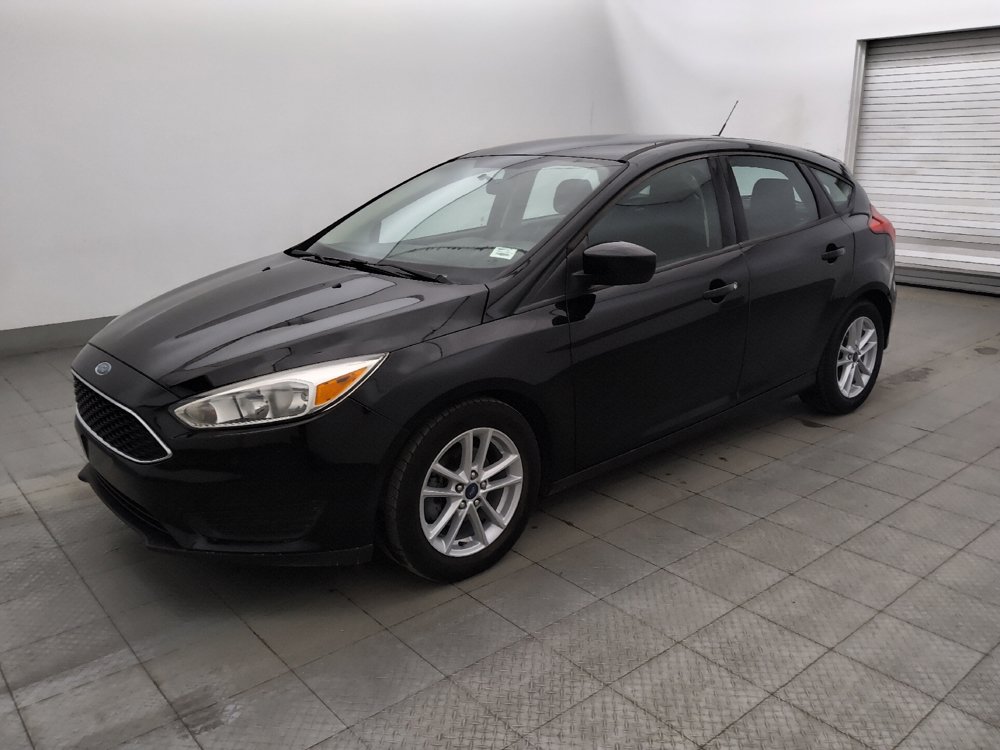 Used 2018 Ford Focus SE FWD image 2