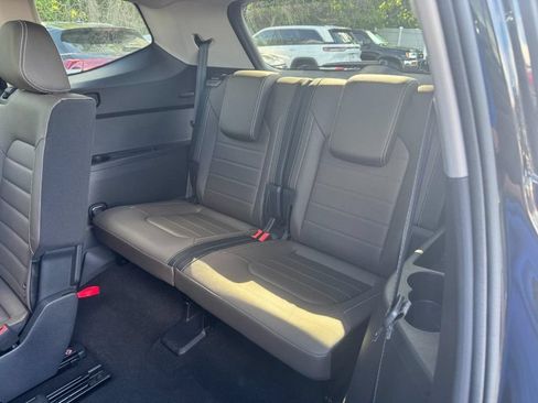 Used 2024 Volkswagen Atlas SEL AWD/4WD image 15