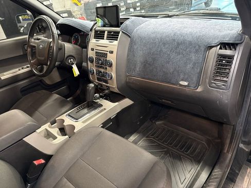 Used 2011 Ford Escape XLT AWD/4WD image 14