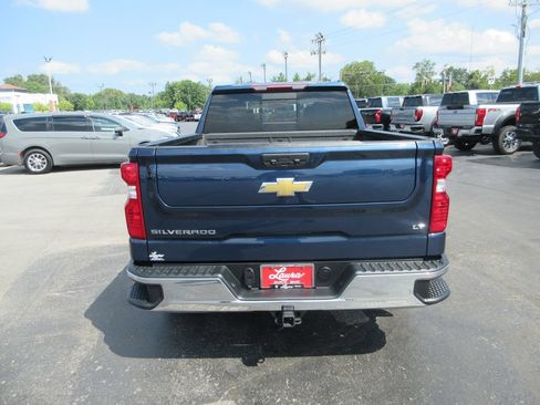 Certified 2022 Chevrolet Silverado 1500 LT w/ Leather Package AWD/4WD image 6