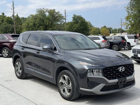 Used 2021 Hyundai Santa Fe SE FWD image 4