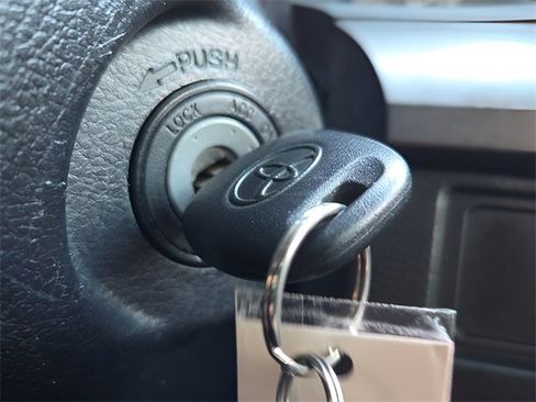 Used 2015 Toyota Tundra SR5 w/ TRD Off Road Package image 25