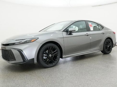 New 2026 Toyota Camry SE image 18