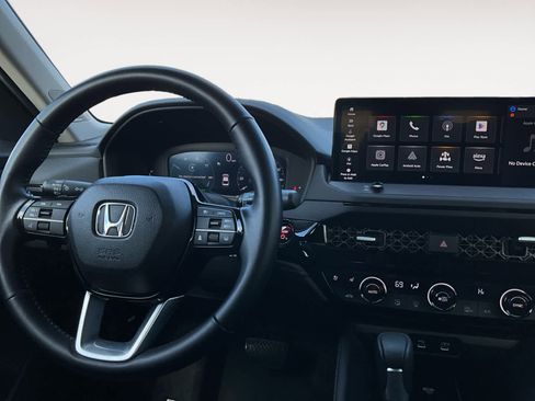 Used 2024 Honda Accord Touring image 15