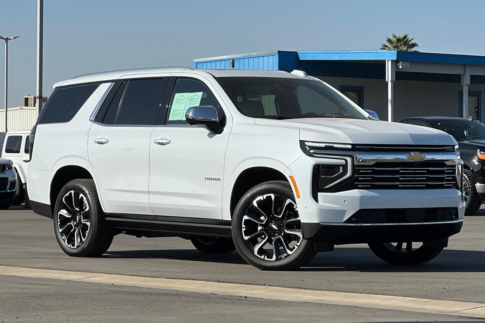 Used 2026 Chevrolet Tahoe Premier AWD/4WD image 2
