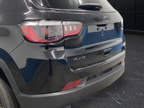 New 2025 Jeep Compass Latitude w/ Sun & Sound Group image 35