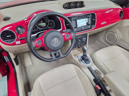 Used 2013 Volkswagen Beetle TDI FWD image 19
