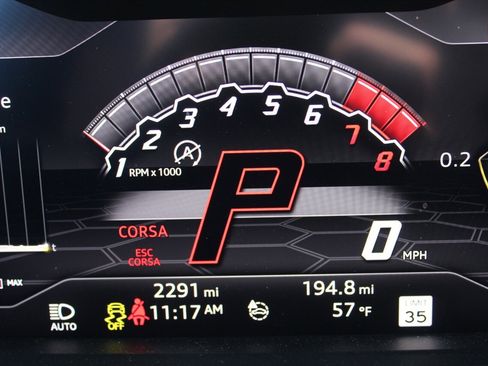 Used 2019 Lamborghini Urus image 7