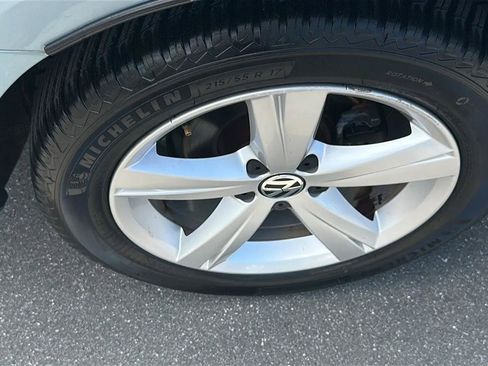 Used 2013 Volkswagen Passat 2.5 SE FWD image 18