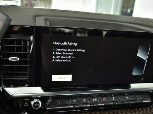 New 2025 GMC Sierra 1500 SLE w/ Preferred Package image 31