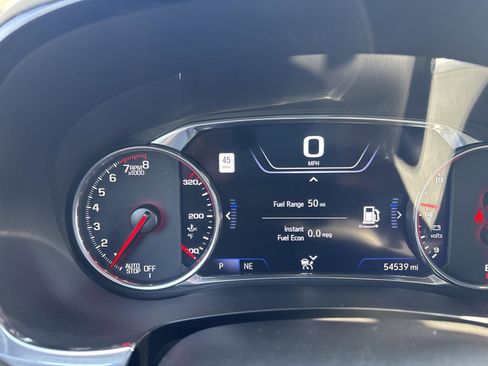 Used 2023 Chevrolet Traverse Premier image 39