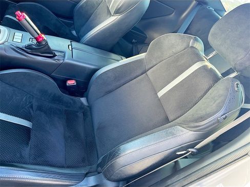 Used 2023 Toyota GR86 Premium w/ ALL Weather Mat Package (TMS) image 18