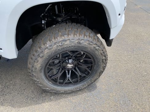 New 2025 Chevrolet Colorado Z71 w/ Z71 Convenience Package 2 image 29