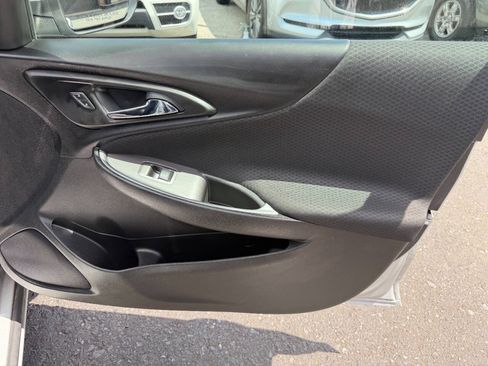 Used 2019 Chevrolet Malibu LS FWD image 42