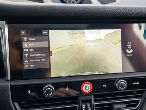 New 2026 Porsche Macan image 20