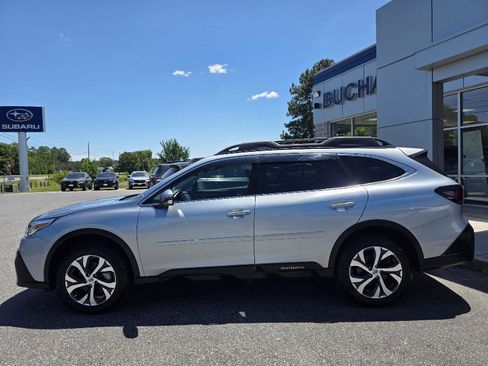 Used 2022 Subaru Outback Limited AWD/4WD image 9