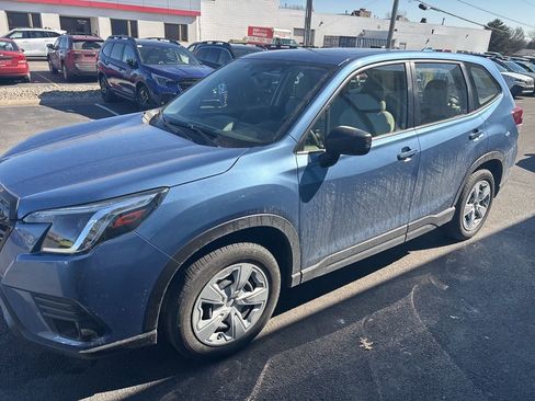 Used 2023 Subaru Forester image 2