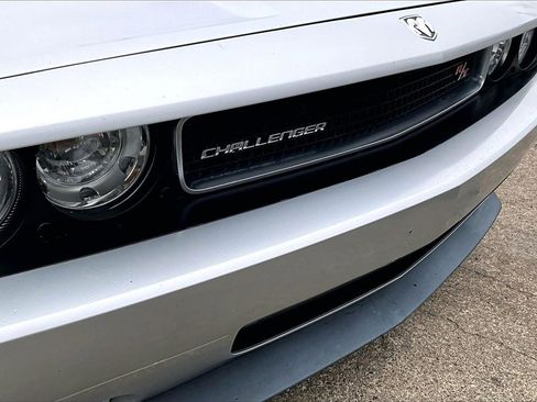 Used 2009 Dodge Challenger R/T image 32