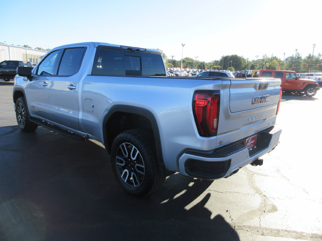 Used 2022 GMC Sierra 1500 AT4 w/ AT4 Premium Package AWD/4WD image 8