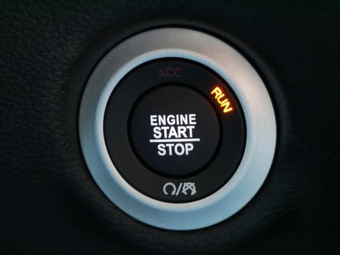 New 2026 Chrysler Pacifica Limited w/ Trailer Tow Group image 20