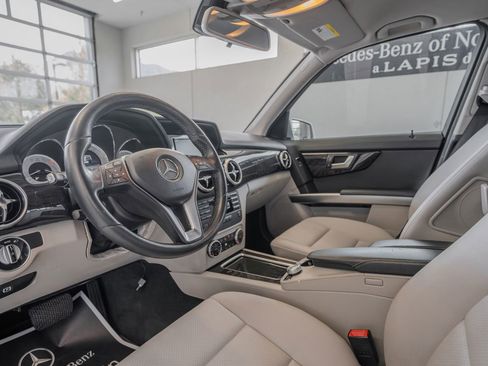 Used 2015 Mercedes-Benz GLK 250 BlueTEC 4MATIC image 6