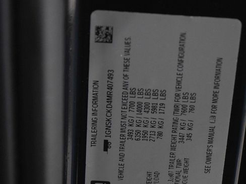 Used 2021 Chevrolet Suburban LT image 32