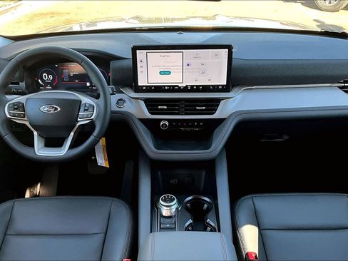 New 2026 Ford Explorer Active w/ Active Comfort Package image 5