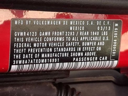 Used 2013 Volkswagen Beetle 2.0T image 28