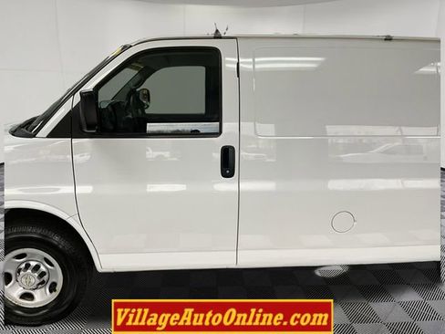 Used 2014 Chevrolet Express 2500 image 8