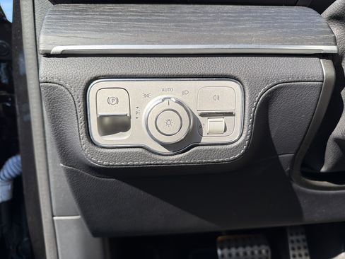Certified 2023 Mercedes-Benz GLS 580 4MATIC image 17
