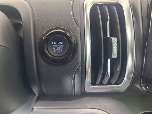 Used 2025 Ford Expedition Platinum w/ Driver's Package AWD/4WD image 14