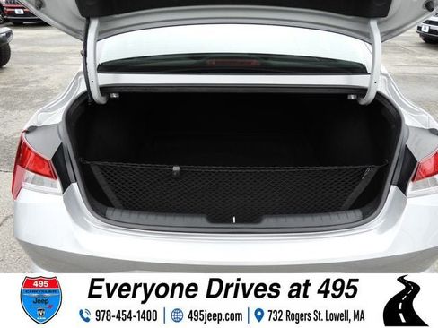Used 2023 Hyundai Elantra SEL FWD image 12