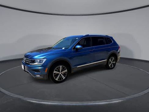 Used 2018 Volkswagen Tiguan SEL FWD image 4