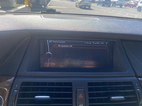 Used 2011 BMW X5 xDrive50i w/ Technology Pkg image 21