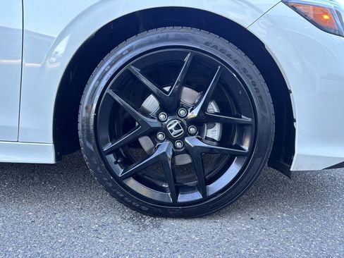 Used 2025 Honda Civic Sport image 9