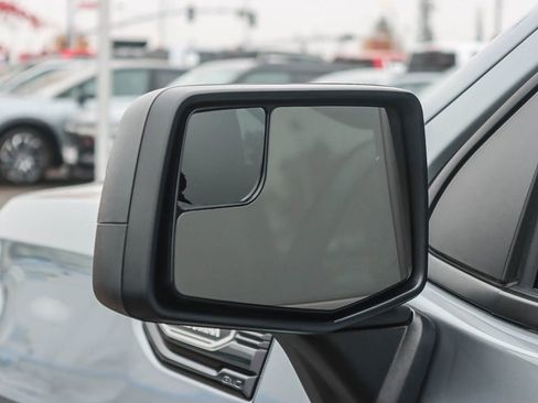 Used 2025 GMC Sierra 1500 Elevation image 16