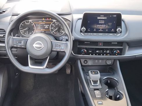 Used 2024 Nissan Rogue SV FWD image 21