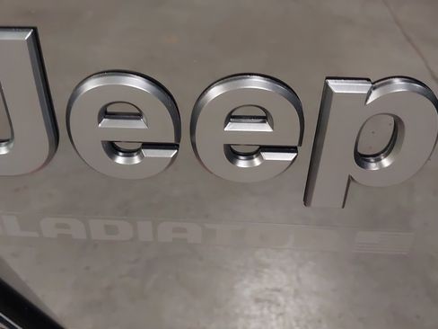 New 2026 Jeep Gladiator Willys image 31