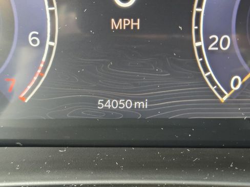 Used 2024 Jeep Grand Cherokee Altitude AWD/4WD image 23