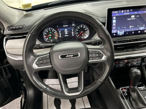 Used 2022 Jeep Compass Limited w/ Sun and Sound Group AWD/4WD image 4