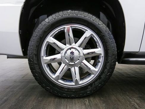 Used 2011 GMC Yukon XL Denali AWD/4WD image 45