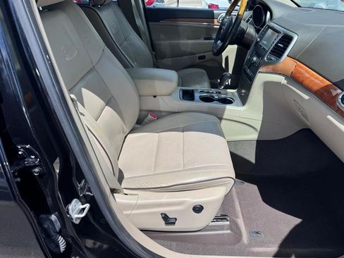 Used 2013 Jeep Grand Cherokee Overland RWD image 29