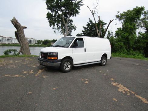 Used 2023 GMC Savana 2500 w/ Driver Convenience Package RWD image 28