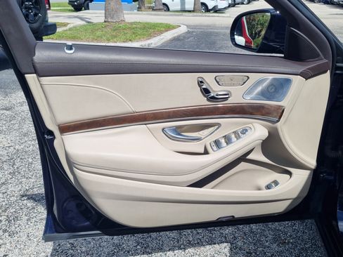 Used 2015 Mercedes-Benz S 550 4MATIC Sedan image 26