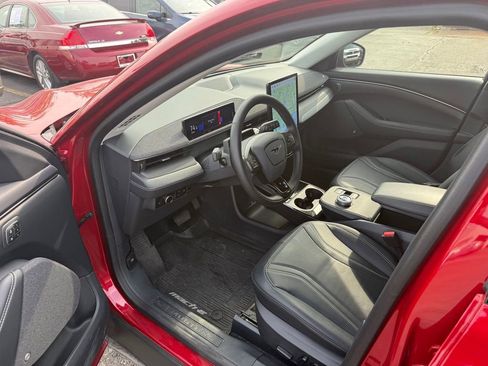 Used 2024 Ford Mustang Mach-E Premium AWD/4WD image 8